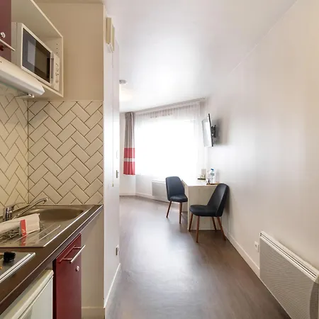 Confort Paris 3*