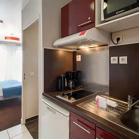 Confort Paris Hotel 3*