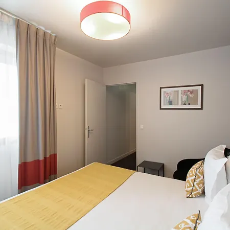 Confort Paris Hotel 3*